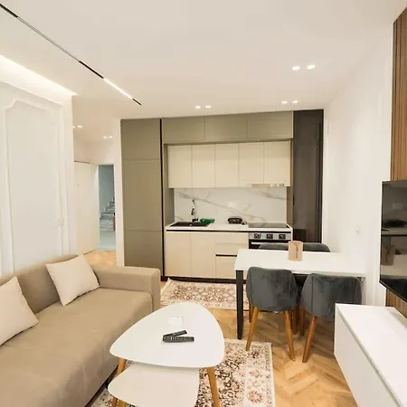 Escape Luxury 1 *